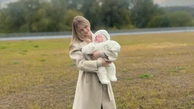 Photo of Александра Трусова поделилась трогательными фото с двухмесячным сыном