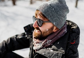 Photo of Стильные зимние мужские шапки 2026: тренды сезона против классики