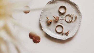 Photo of Стоит ли носить украшения умершей бабушки: что говорят психологи и эзотерики