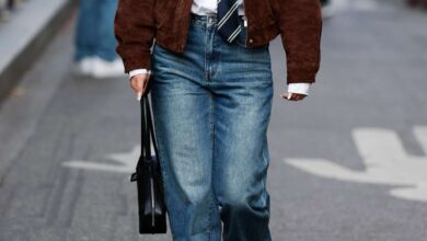 Photo of Кофе и «сигареты» — самые модные джинсы зимы, с какой обувью их носить