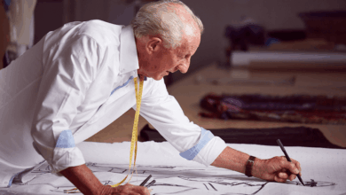 Photo of Личный модельер принцессы Дианы скончался в 80 лет