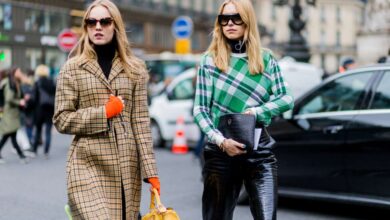 Photo of Французская формула стиля: как носить и с чем сочетать водолазку этой зимой