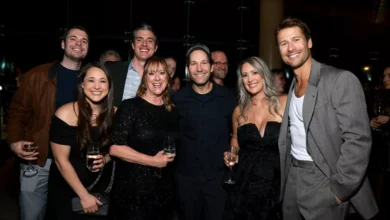 Photo of Глен Пауэлл вывел на ковровую дорожку всю семью