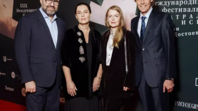 Photo of Спектакль с Нелли Уваровой стал победителем фестиваля театральных искусств имени Достоевского