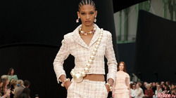 Photo of Зимние аксессуары: смелость формы, уют фактур и ностальгия