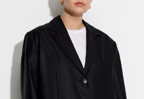 Photo of Взяла у него: почему мужские вещи — снова тренд (и что выбрать для себя)