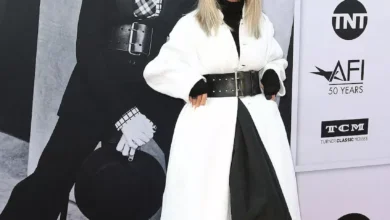 Photo of Голди Хоун расплакалась, вспоминая Дайан Китон