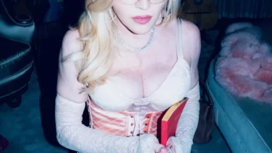 Photo of Мадонна вернулась к культовому образу 90-х с корсетом и мехами